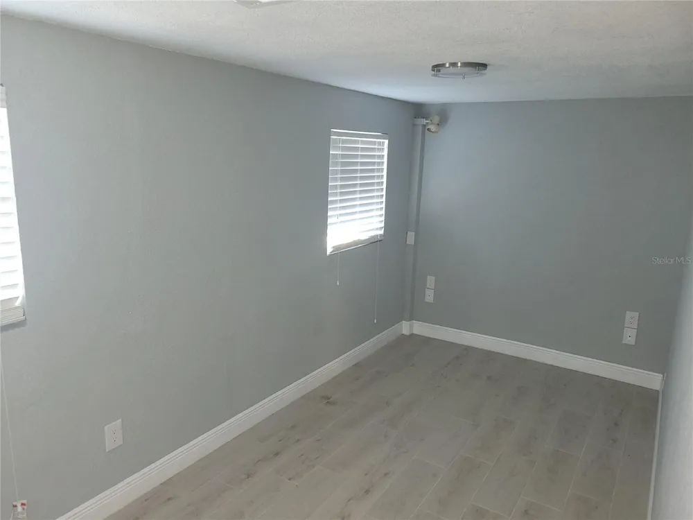 5548 11TH STREET Zephyrhills, FL 33542