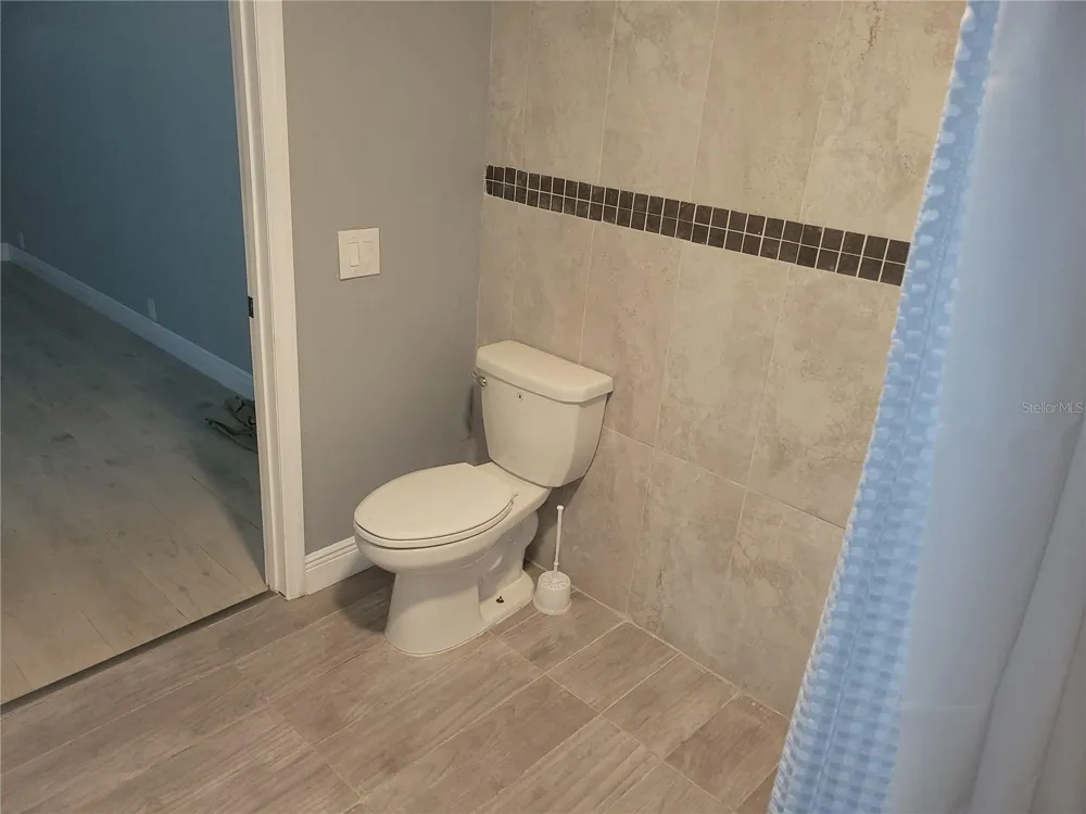 5548 11TH STREET Zephyrhills, FL 33542