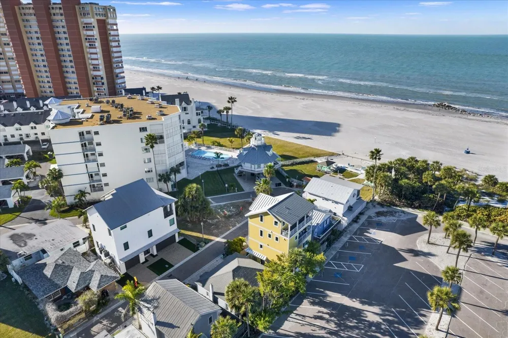 39 181ST AVENUE W Redington Shores, FL 33708