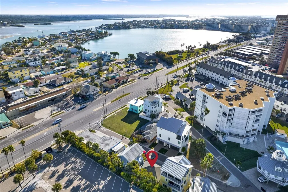 39 181ST AVENUE W Redington Shores, FL 33708