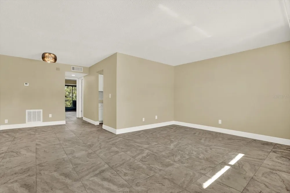 9125 TUDOR DRIVE #D109 Tampa, FL 33615