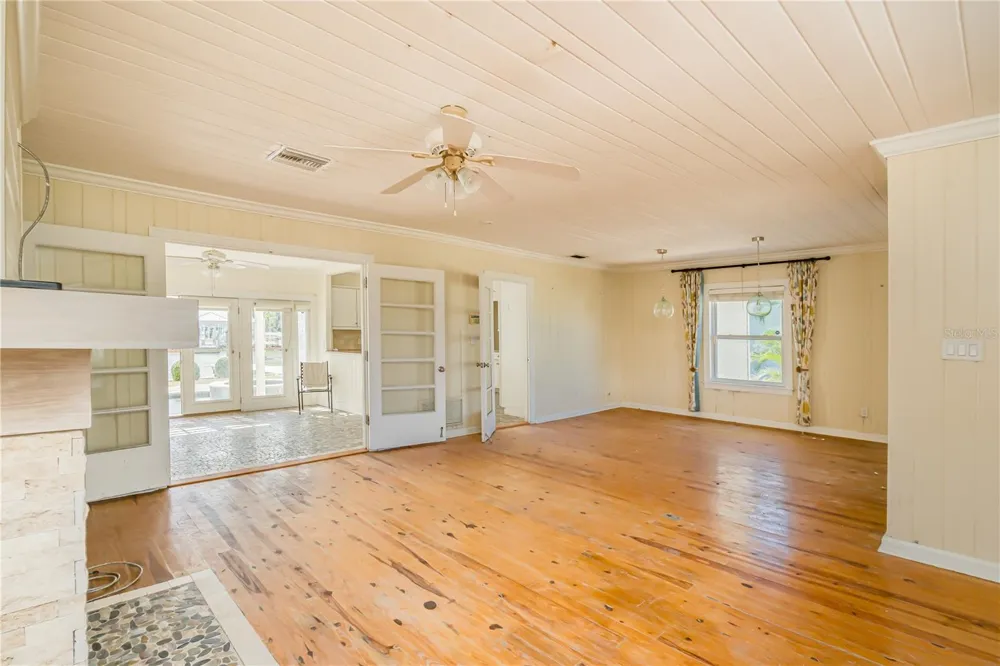 16029 REDINGTON DRIVE Redington Beach, FL 33708