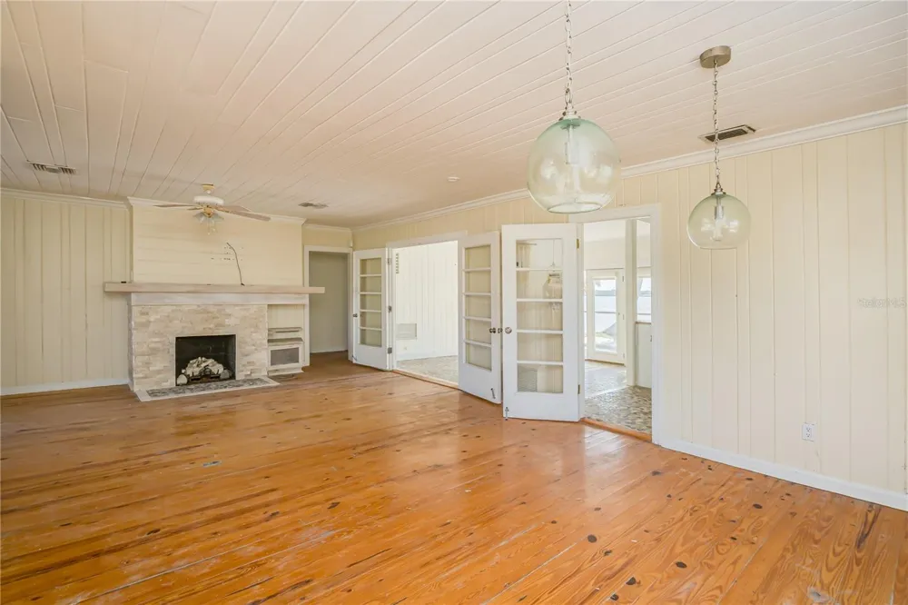 16029 REDINGTON DRIVE Redington Beach, FL 33708