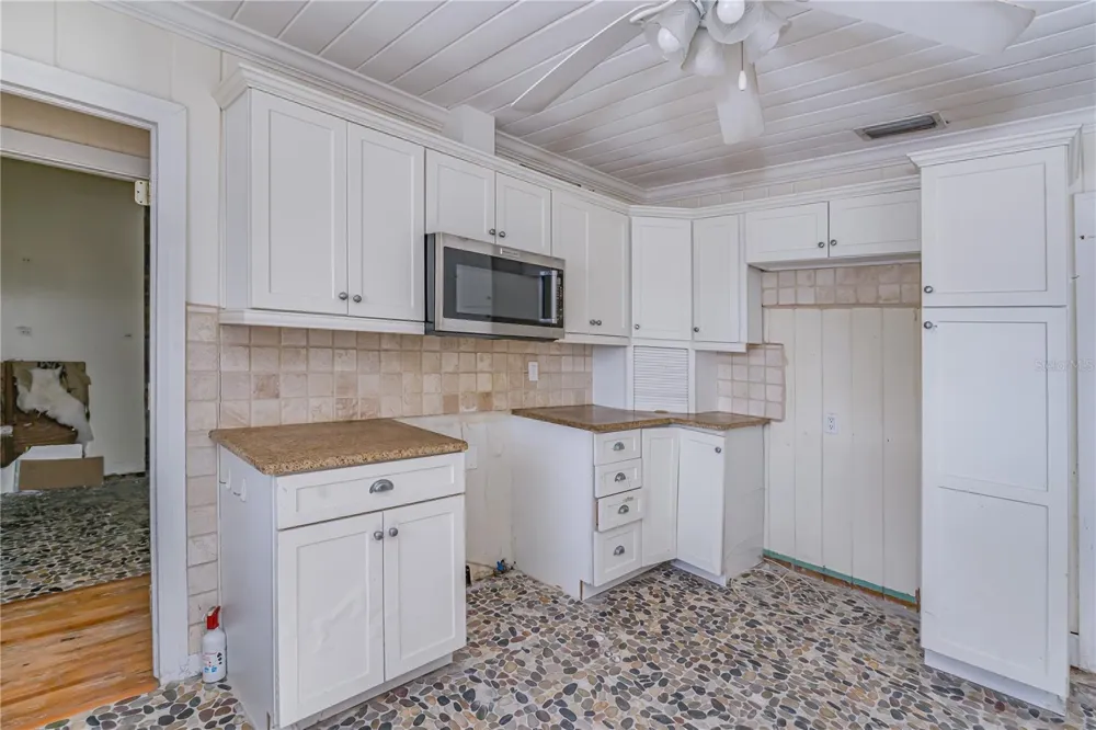 16029 REDINGTON DRIVE Redington Beach, FL 33708
