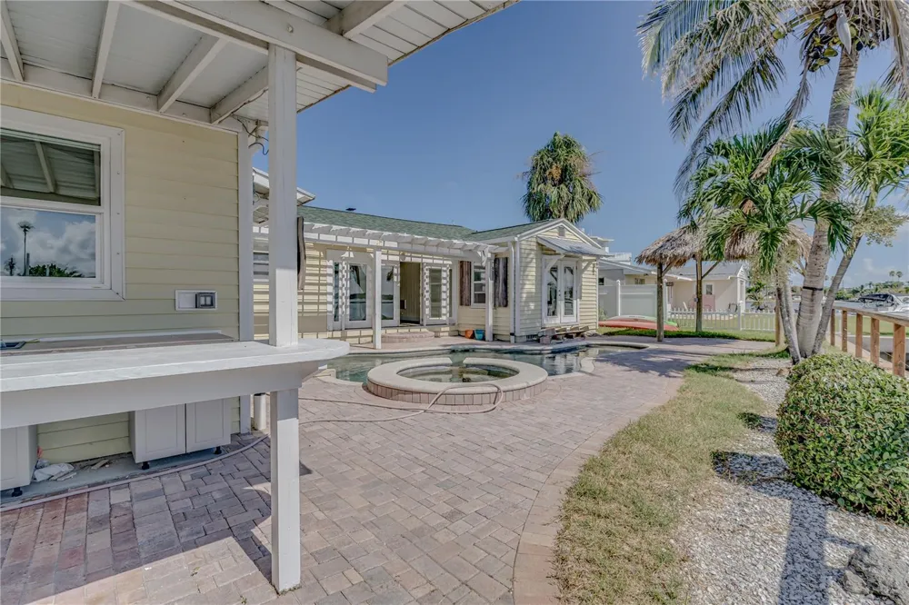 16029 REDINGTON DRIVE Redington Beach, FL 33708