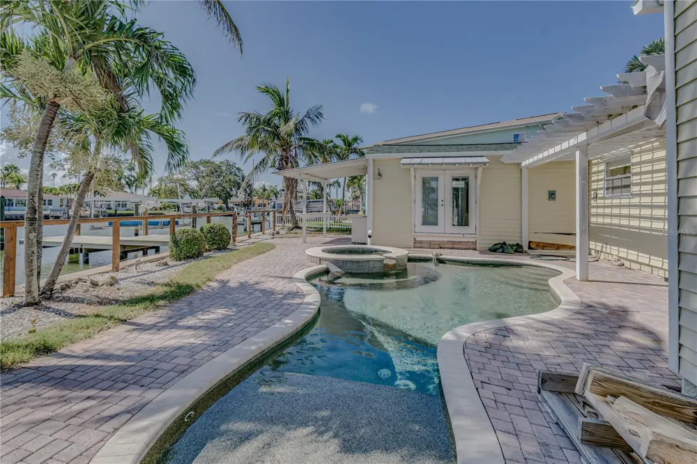 16029 REDINGTON DRIVE Redington Beach, FL 33708