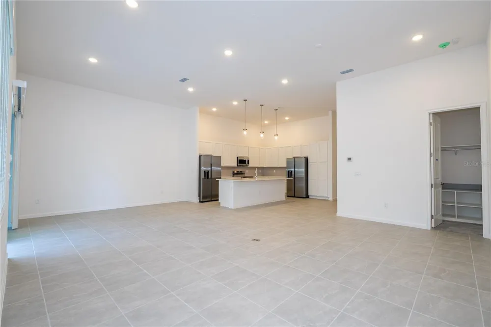 5674 HIGH SEAS DRIVE Orlando, FL 32821