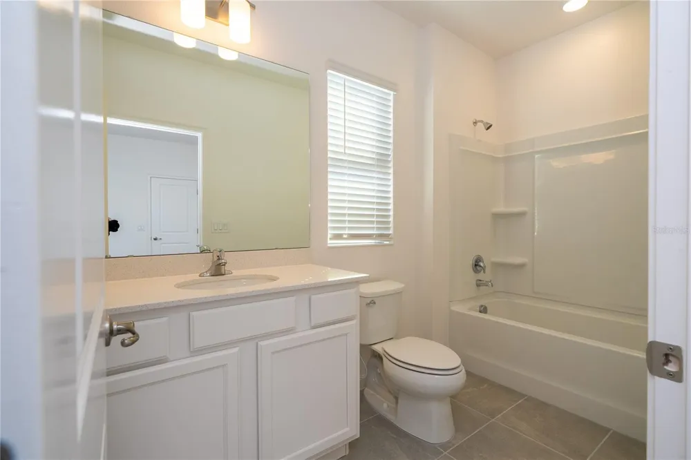 5674 HIGH SEAS DRIVE Orlando, FL 32821