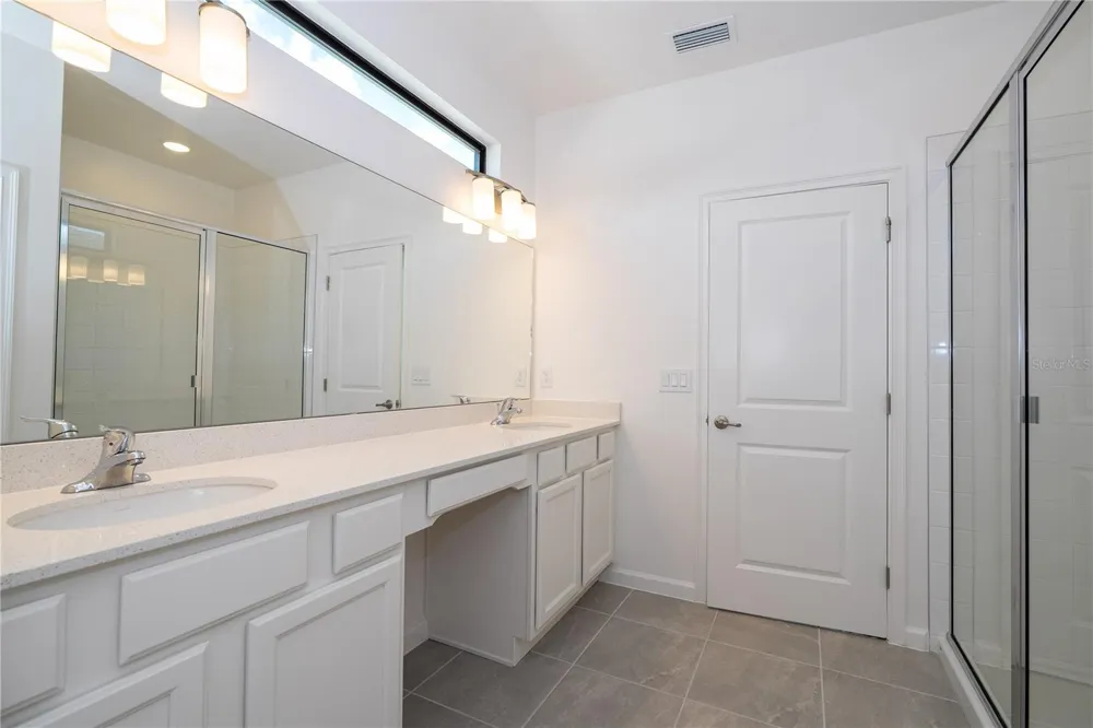 5674 HIGH SEAS DRIVE Orlando, FL 32821