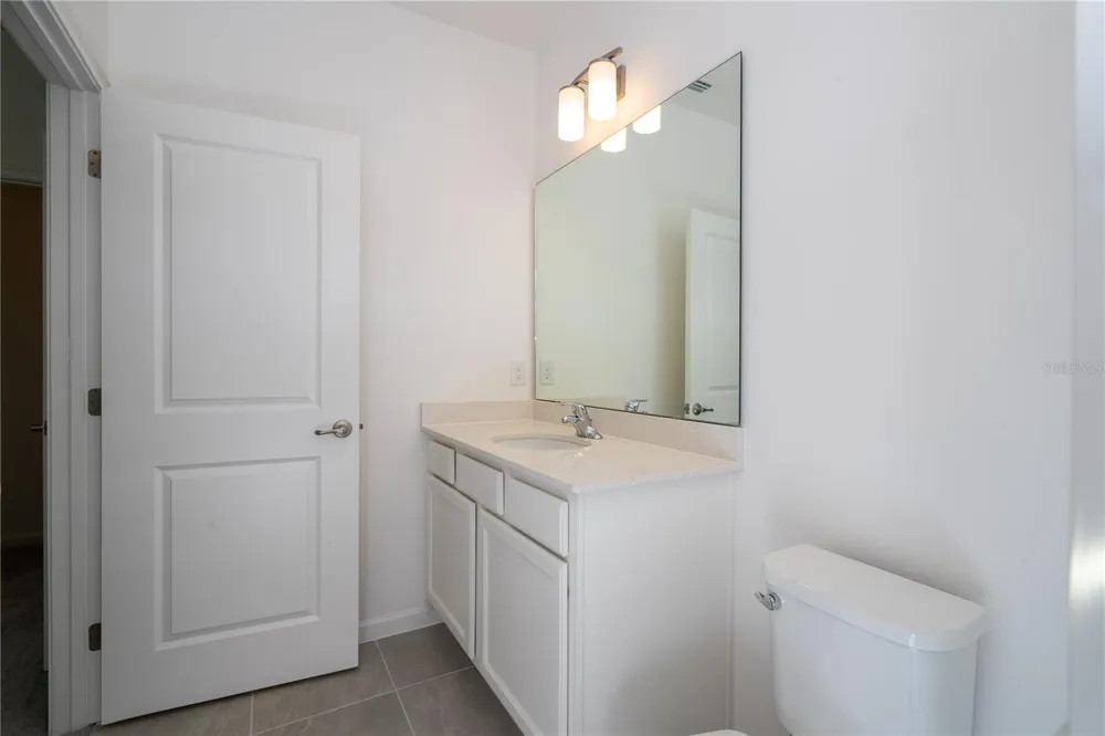 5674 HIGH SEAS DRIVE Orlando, FL 32821