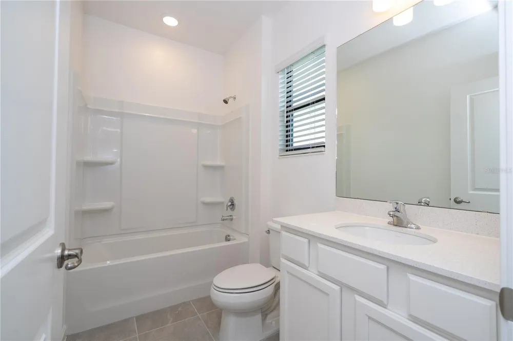 5674 HIGH SEAS DRIVE Orlando, FL 32821
