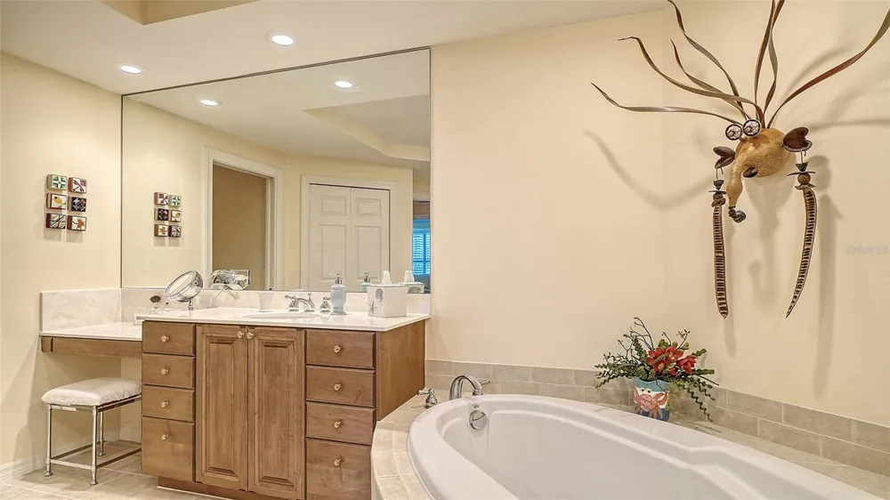 3621 N POINT ROAD #301 Osprey, FL 34229
