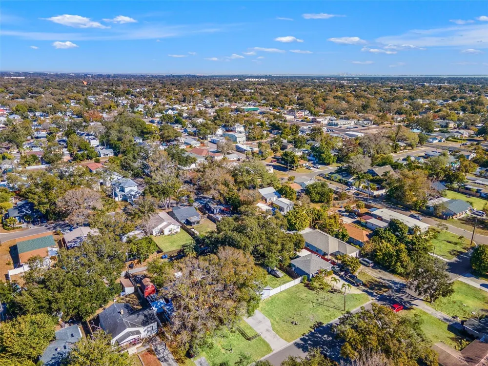 1747 26TH AVENUE St Petersburg, FL 33713