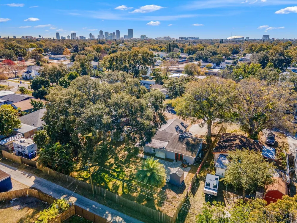 1747 26TH AVENUE St Petersburg, FL 33713