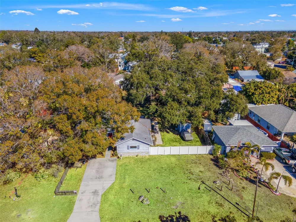 1747 26TH AVENUE St Petersburg, FL 33713