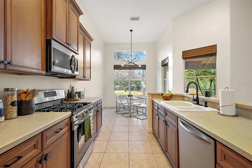 9930 SANTA BARBARA COURT Howey In The Hills, FL 34737