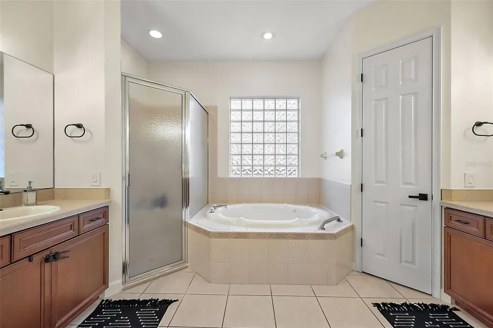 9930 SANTA BARBARA COURT Howey In The Hills, FL 34737