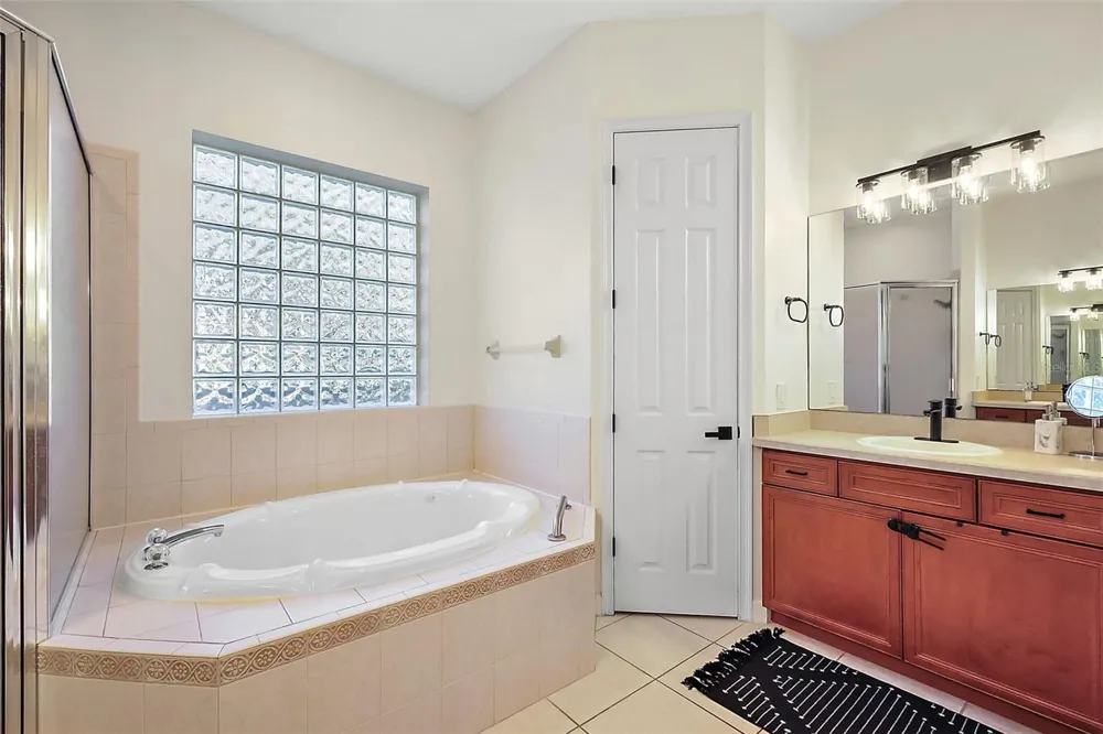 9930 SANTA BARBARA COURT Howey In The Hills, FL 34737