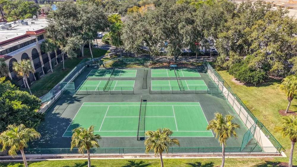 9930 SANTA BARBARA COURT Howey In The Hills, FL 34737