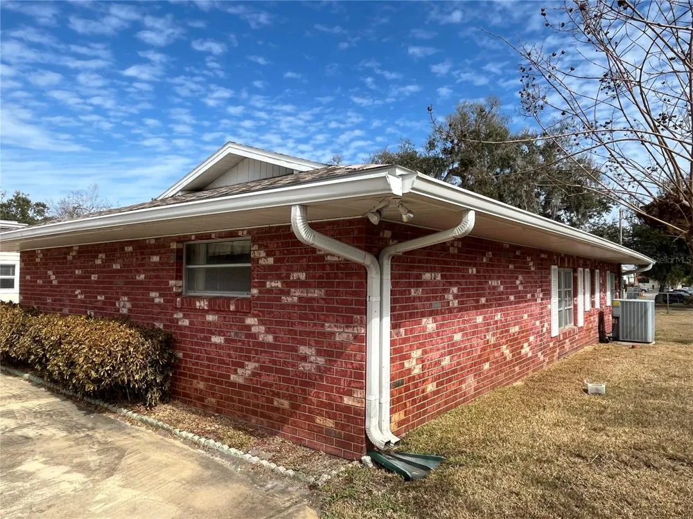 2004 S RIVERSIDE DRIVE Edgewater, FL 32141