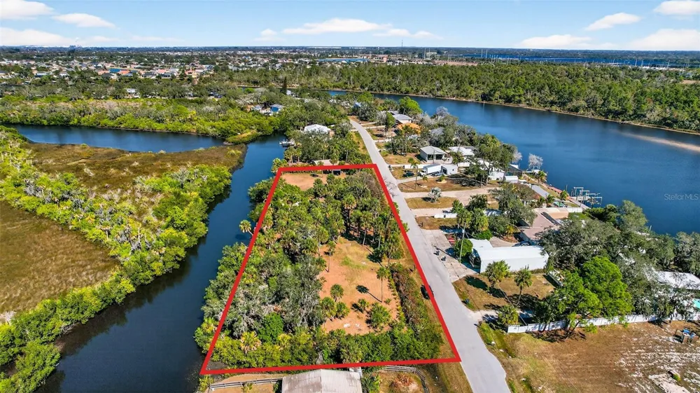 2619 RIVER BEND DRIVE Ruskin, FL 33570