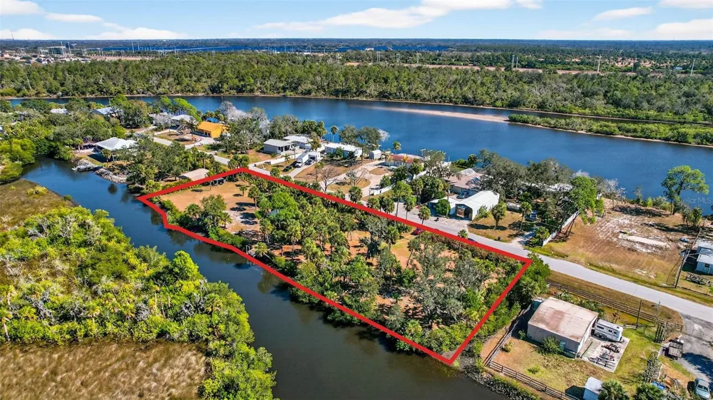 2619 RIVER BEND DRIVE Ruskin, FL 33570