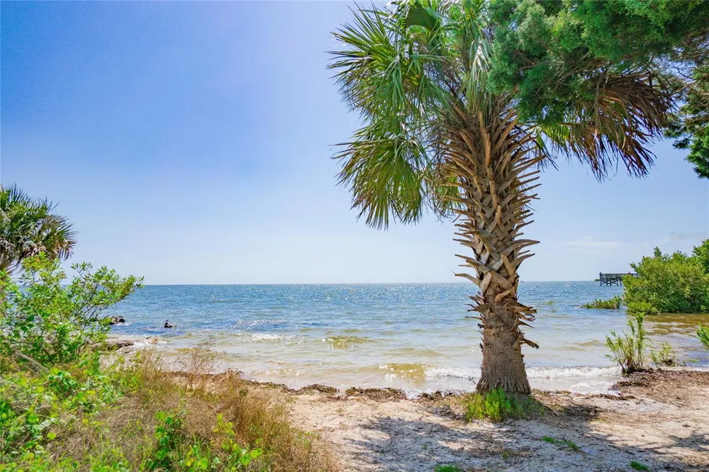 464 NE 2ND STREET Crystal River, FL 34429