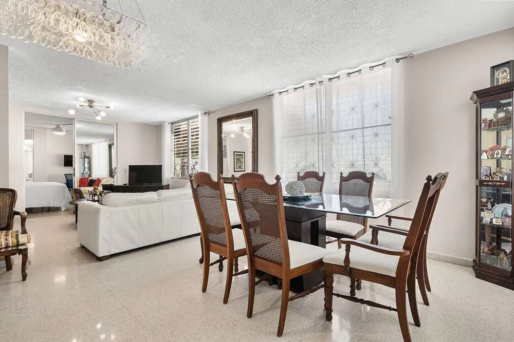 Urb. Torrimar PASEO DE LA ALHAMBRA #1-16 Guaynabo, PR 00966