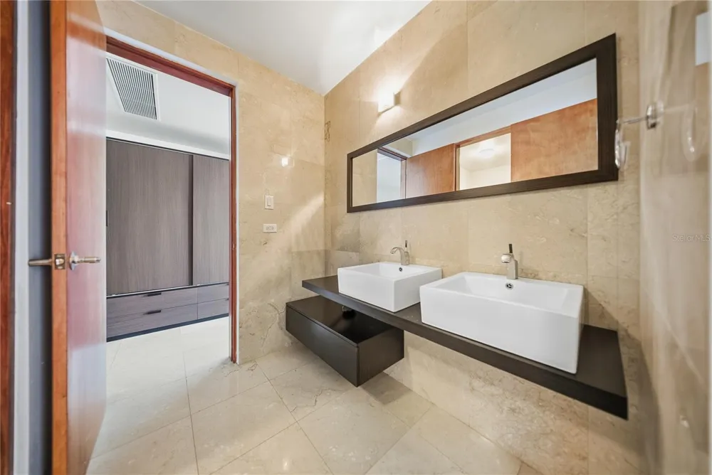 59 LIRIO #301 Carolina, PR 00979