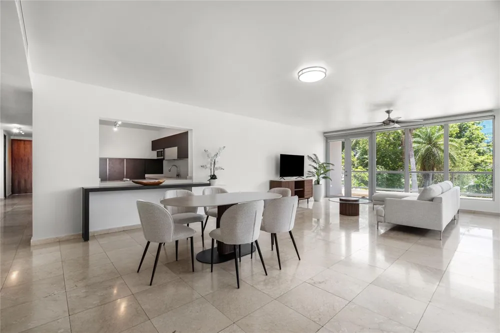 59 LIRIO #301 Carolina, PR 00979