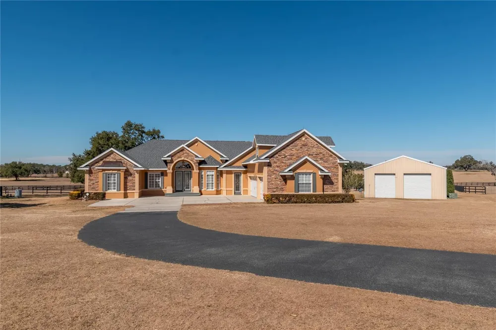 12610 NW GAINESVILLE ROAD Reddick, FL 32686