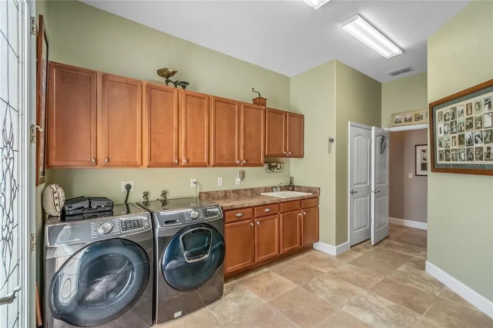 12610 NW GAINESVILLE ROAD Reddick, FL 32686