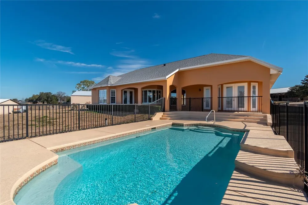 12610 NW GAINESVILLE ROAD Reddick, FL 32686