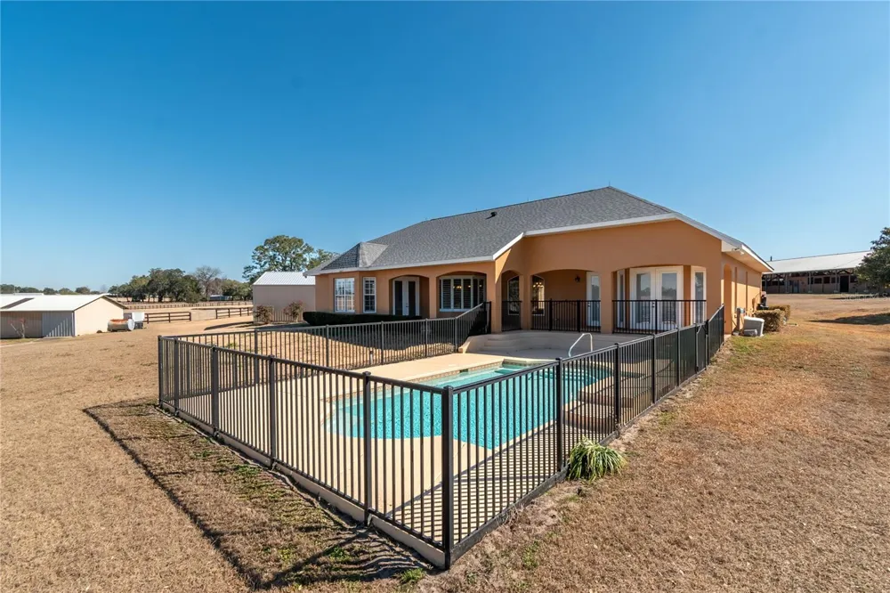 12610 NW GAINESVILLE ROAD Reddick, FL 32686