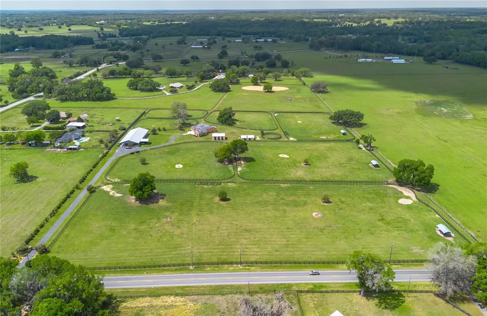 12610 NW GAINESVILLE ROAD Reddick, FL 32686