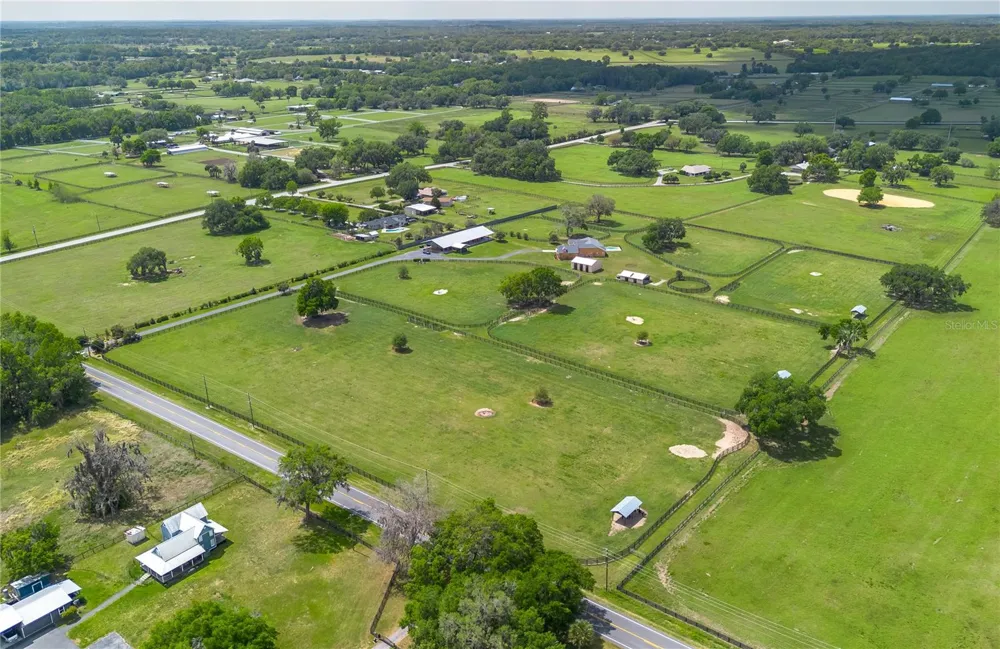 12610 NW GAINESVILLE ROAD Reddick, FL 32686