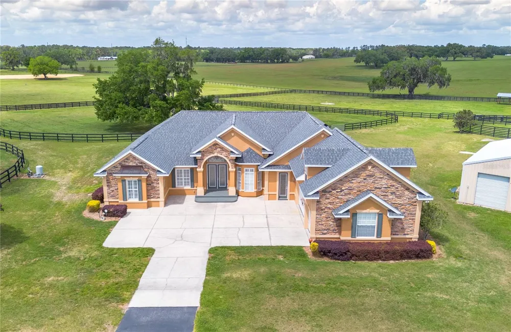 12610 NW GAINESVILLE ROAD Reddick, FL 32686