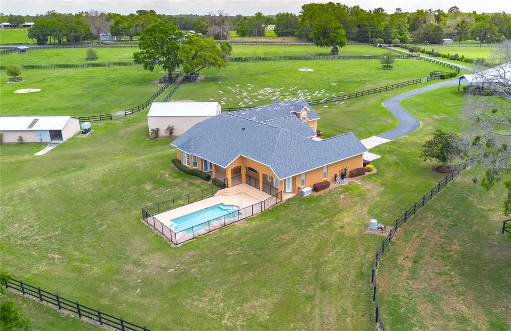 12610 NW GAINESVILLE ROAD Reddick, FL 32686