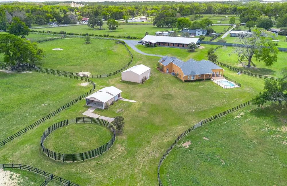 12610 NW GAINESVILLE ROAD Reddick, FL 32686