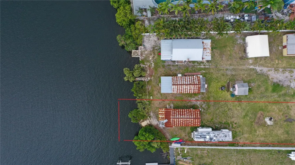 3306 W SHELL POINT ROAD Ruskin, FL 33570