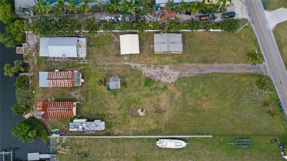 3306 W SHELL POINT ROAD Ruskin, FL 33570