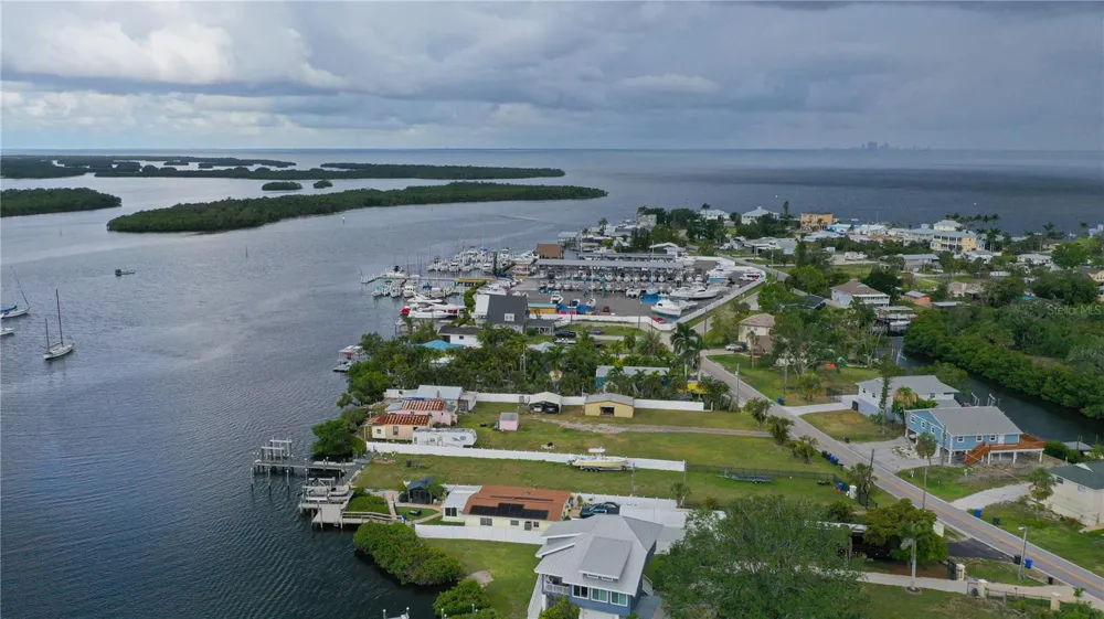 3312 W SHELL POINT ROAD Ruskin, FL 33570