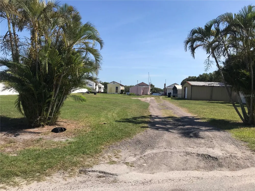 3312 W SHELL POINT ROAD Ruskin, FL 33570