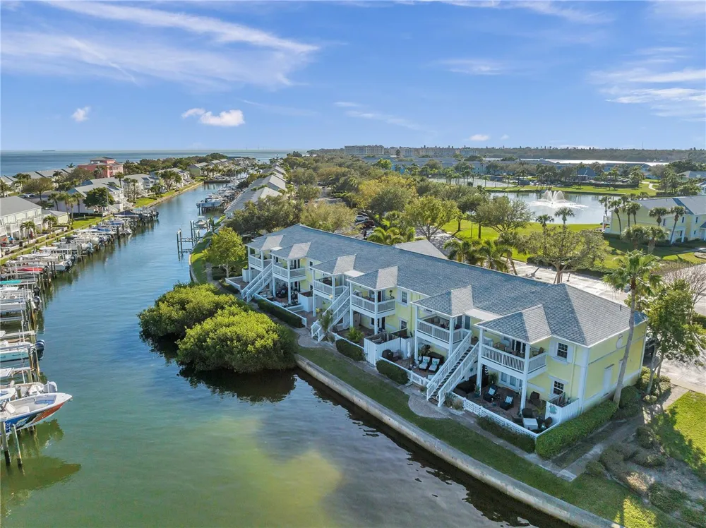 4728 BEACH DRIVE SE #A St Petersburg, FL 33705