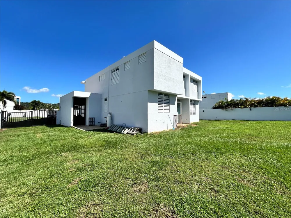345 CALLE TULIPAN Caguas, PR 00725