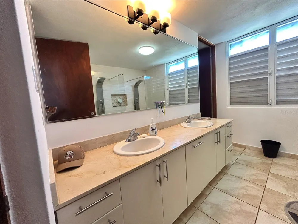 345 CALLE TULIPAN Caguas, PR 00725