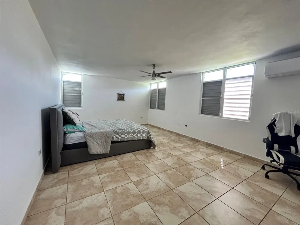 345 CALLE TULIPAN Caguas, PR 00725