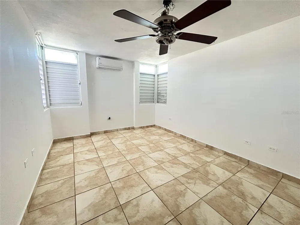 345 CALLE TULIPAN Caguas, PR 00725