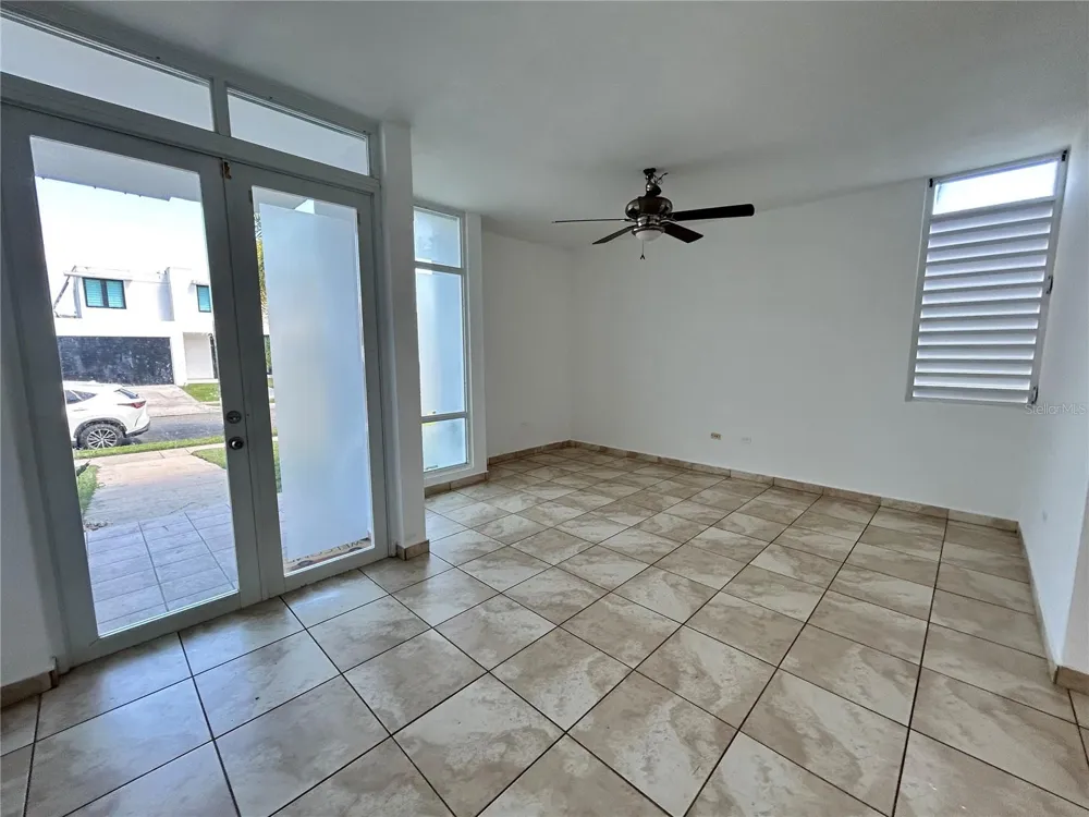 345 CALLE TULIPAN Caguas, PR 00725