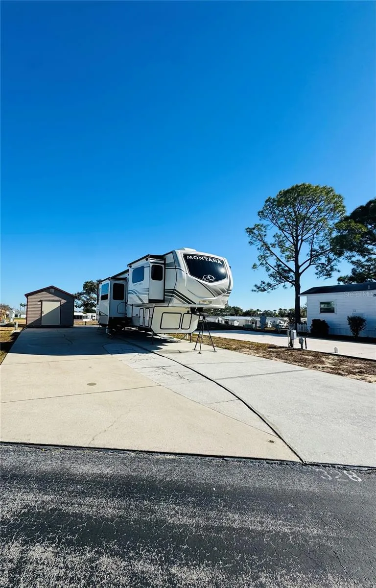 328 ST GEORGE DRIVE Davenport, FL 33837